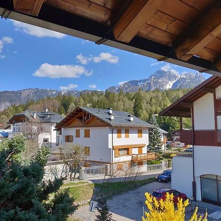 Appartamento Comodo E Curato Per Famiglie Pieve di Cadore Exteriör bild